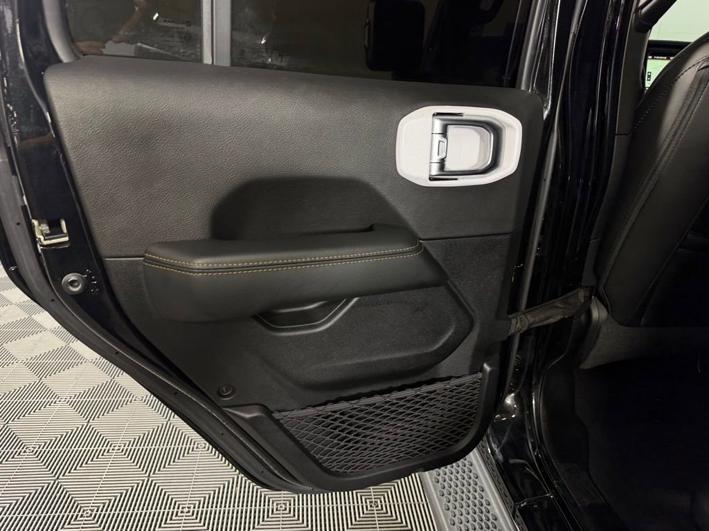 Used 2023 Jeep Wrangler Unlimited Sahara image 26