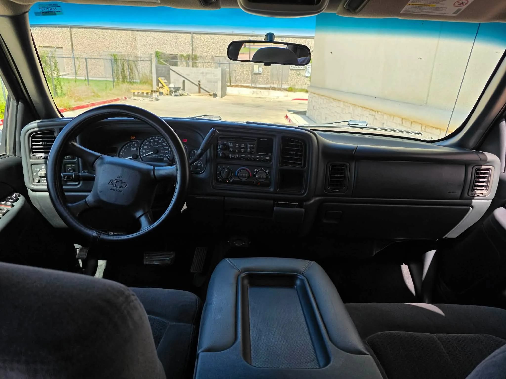 Used 2002 Chevrolet Silverado 2500 LS w/ Off-Road Skid Plate Pkg AWD/4WD image 13