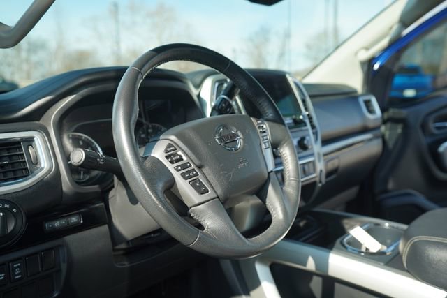 Used 2021 Nissan Titan SV w/ SV Convenience Package image 25