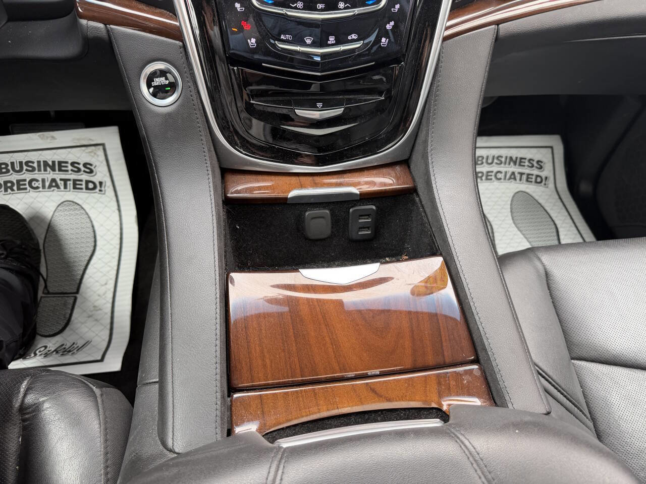 Used 2020 Cadillac Escalade ESV Premium Luxury w/ Escalade Sport Edition AWD/4WD image 16