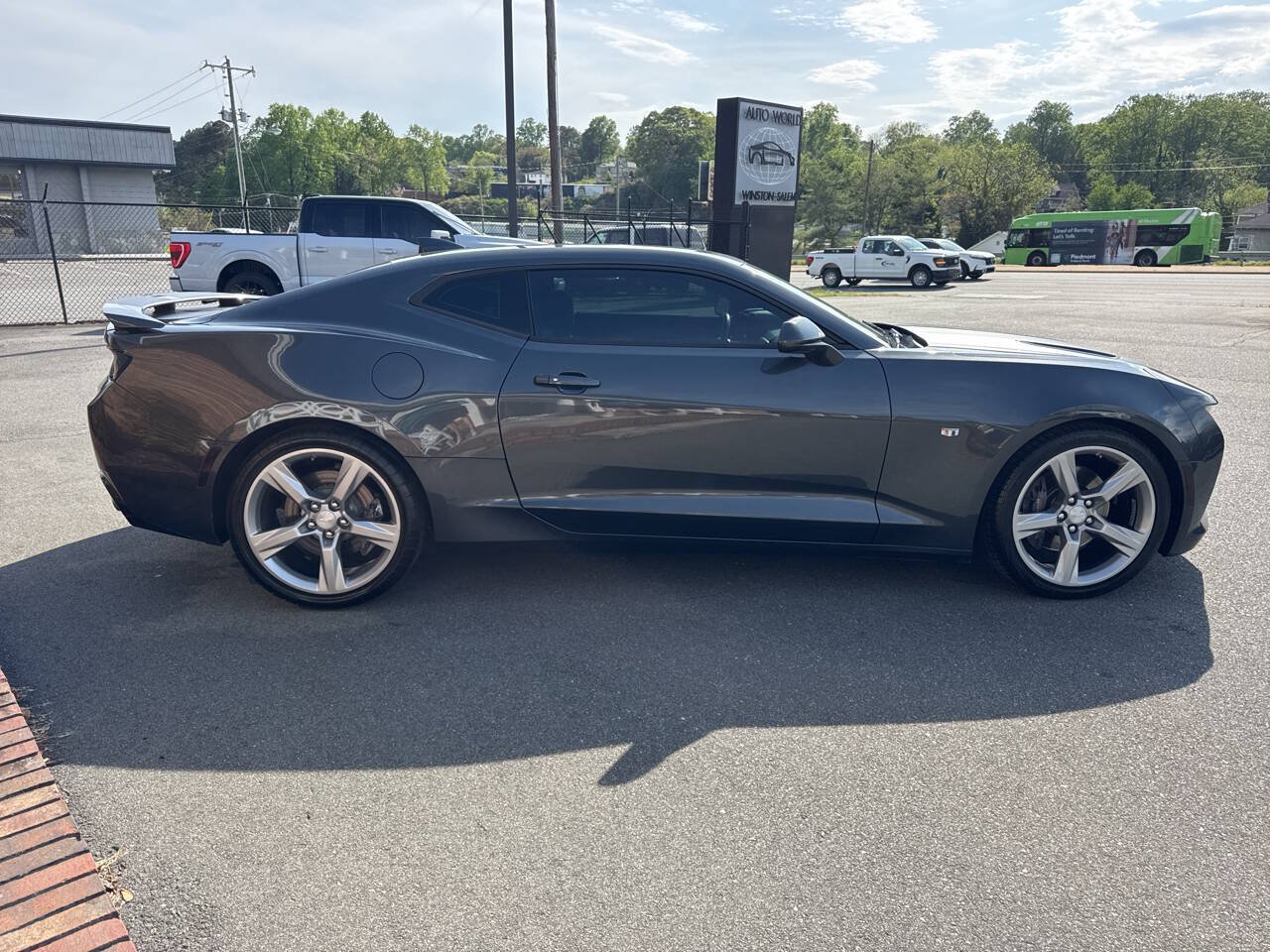 Used 2017 Chevrolet Camaro SS RWD image 7
