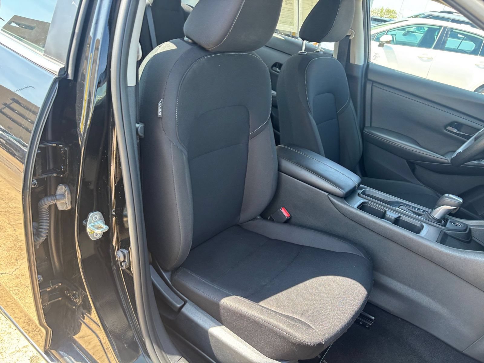 Used 2025 Nissan Sentra S FWD image 33