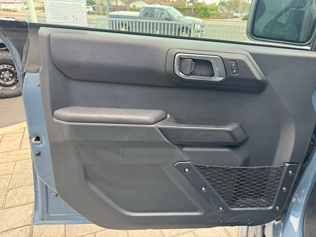 Used 2025 Ford Bronco Outer Banks image 12