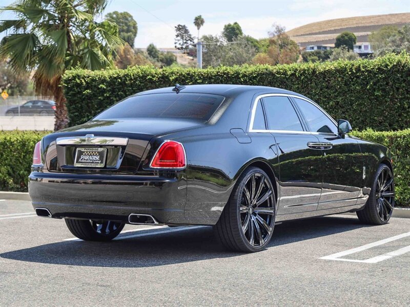 Used 2012 Rolls-Royce Ghost RWD image 5