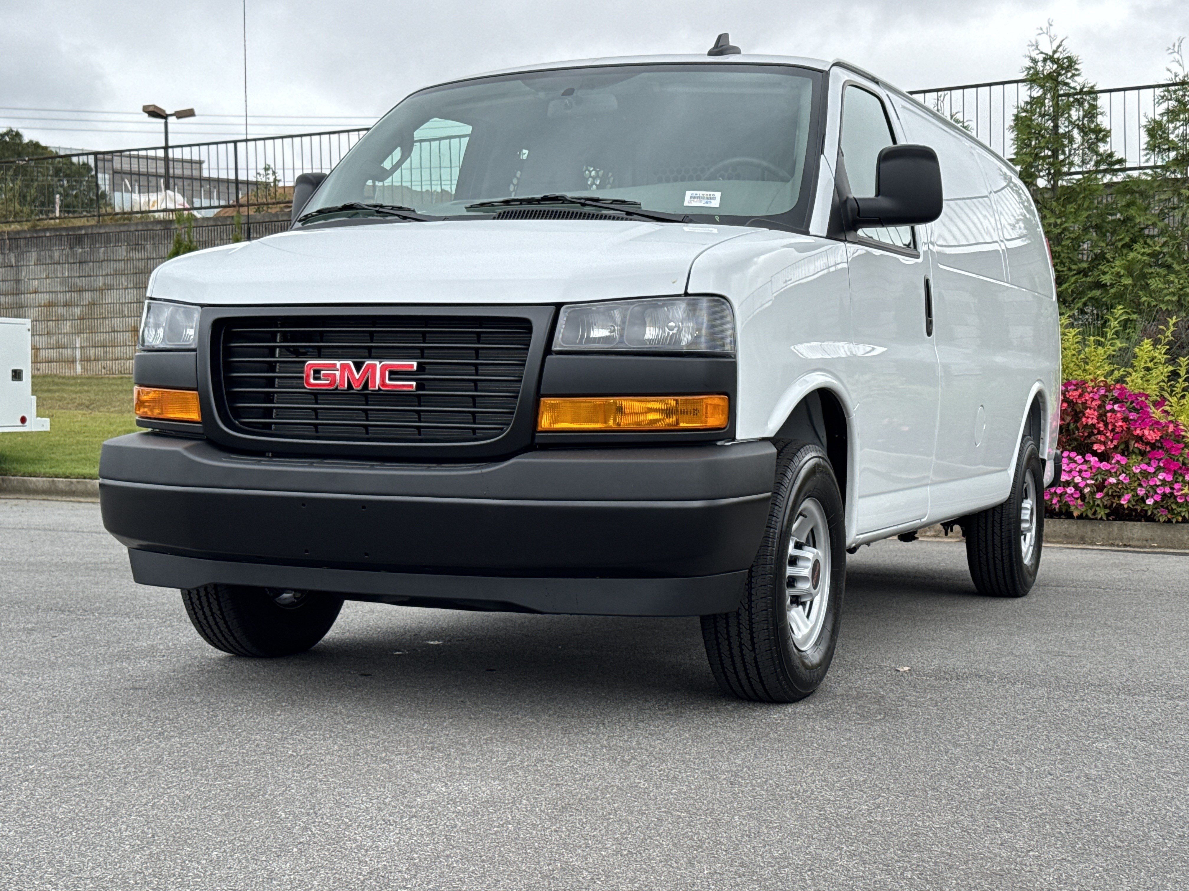 New 2025 GMC Savana 2500 w/ Driver Convenience Package RWD image 5