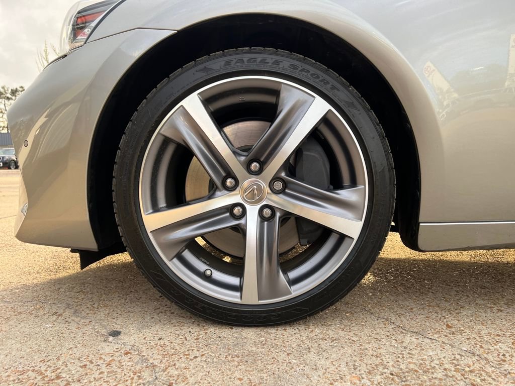 Used 2019 Lexus IS 300 image 24