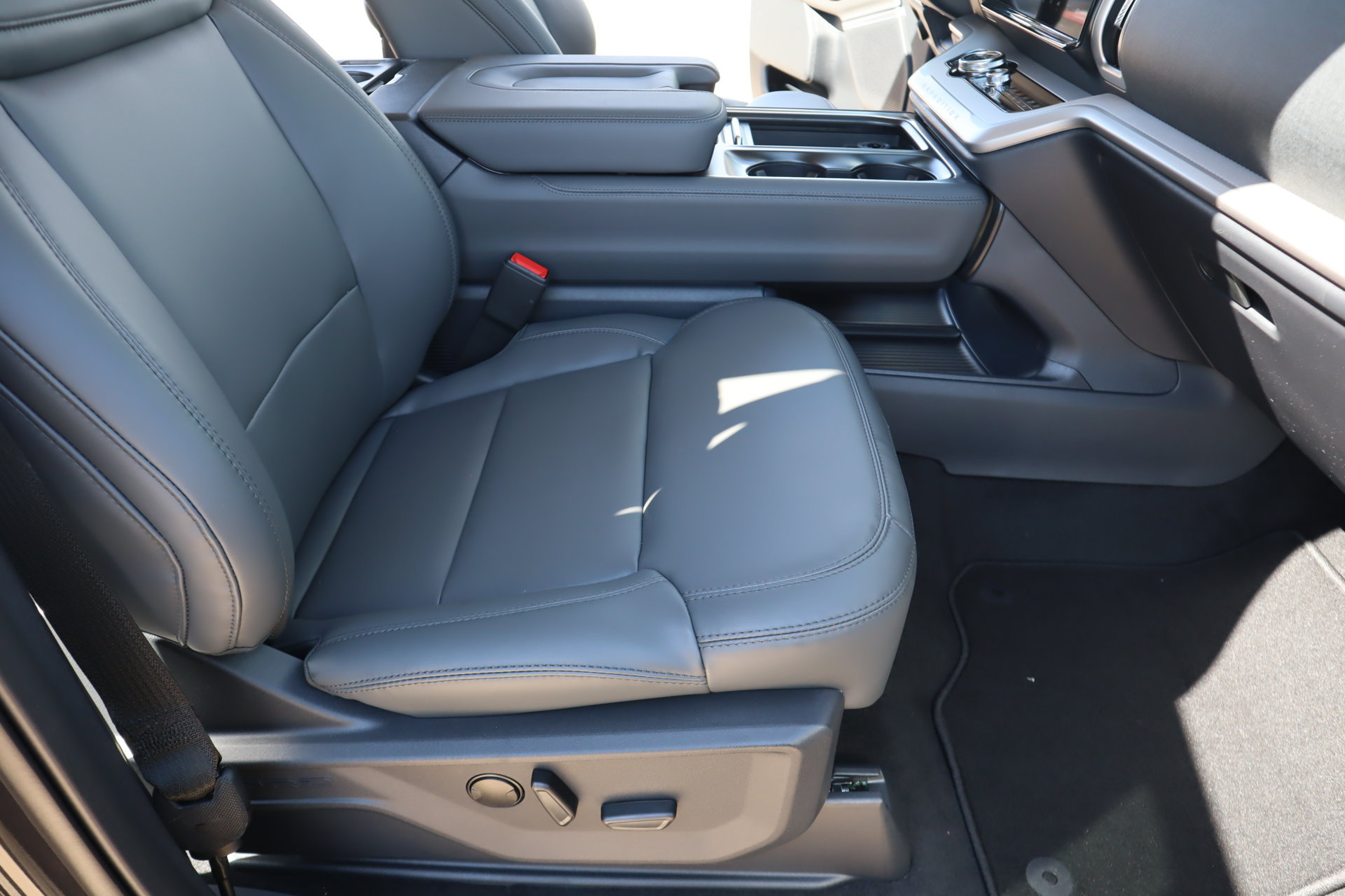 New 2027 Ford Expedition Active AWD/4WD image 15