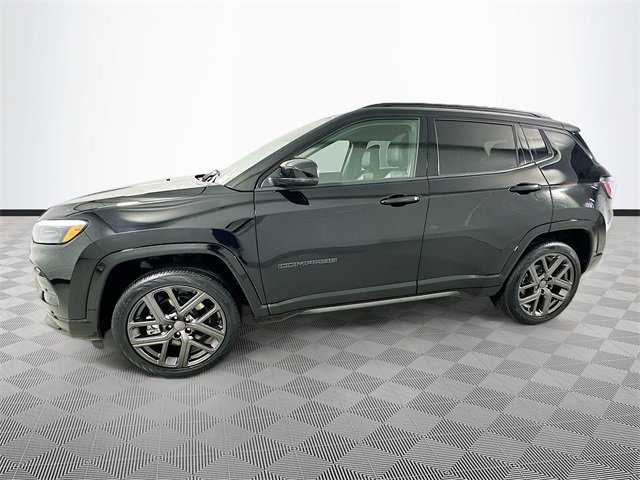 Used 2024 Jeep Compass Limited w/ High Altitude Package image 4