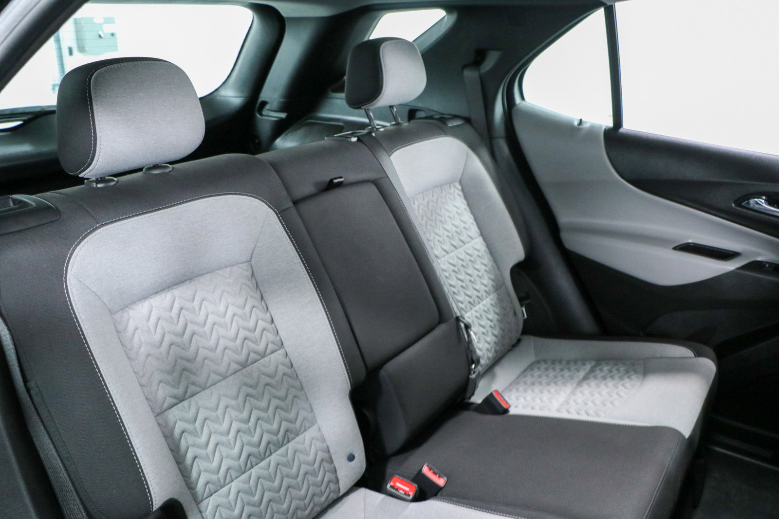 Used 2022 Chevrolet Equinox LS image 28