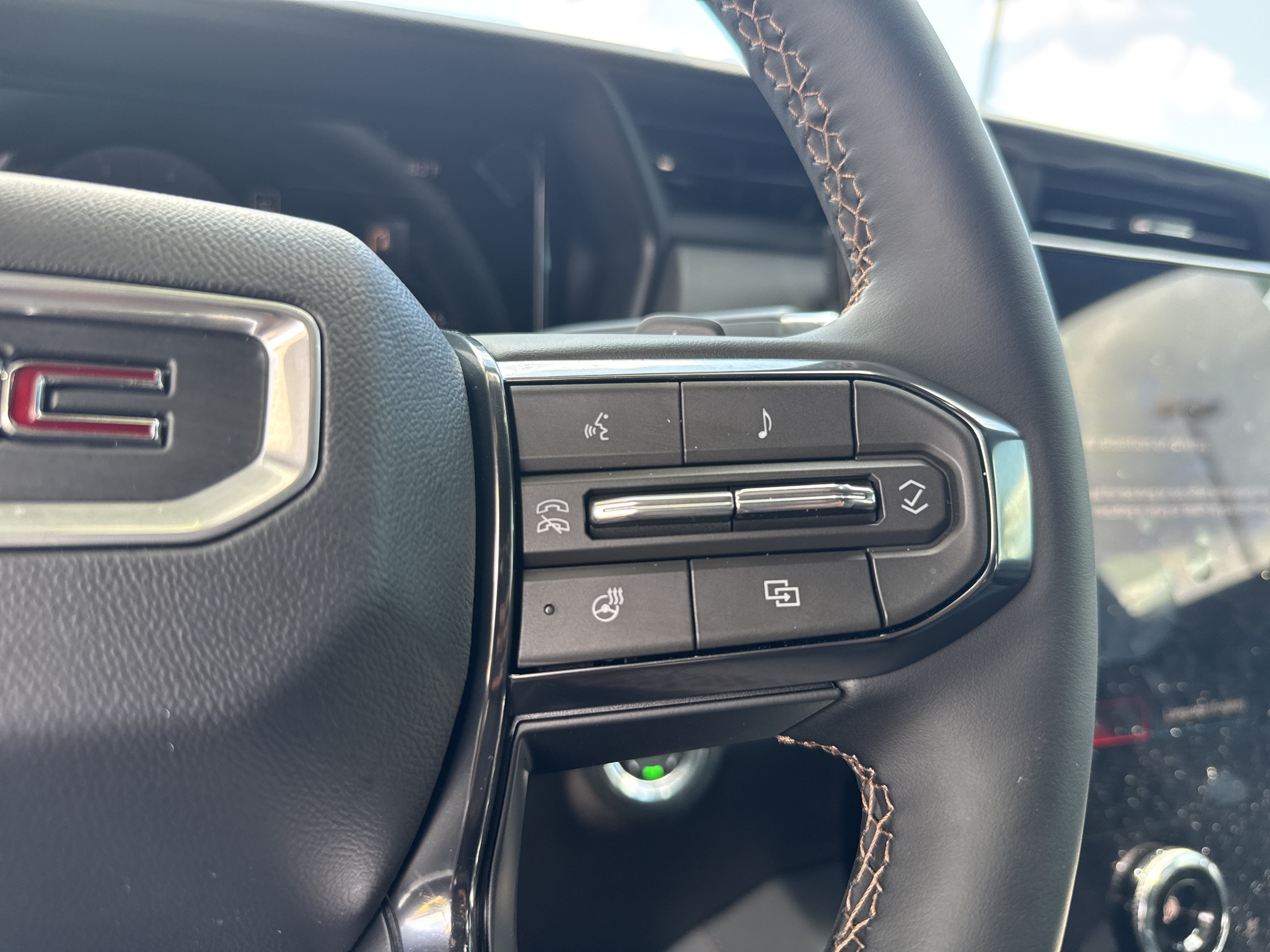 New 2026 GMC Terrain AT4 w/ Convenience Package III AWD/4WD image 21