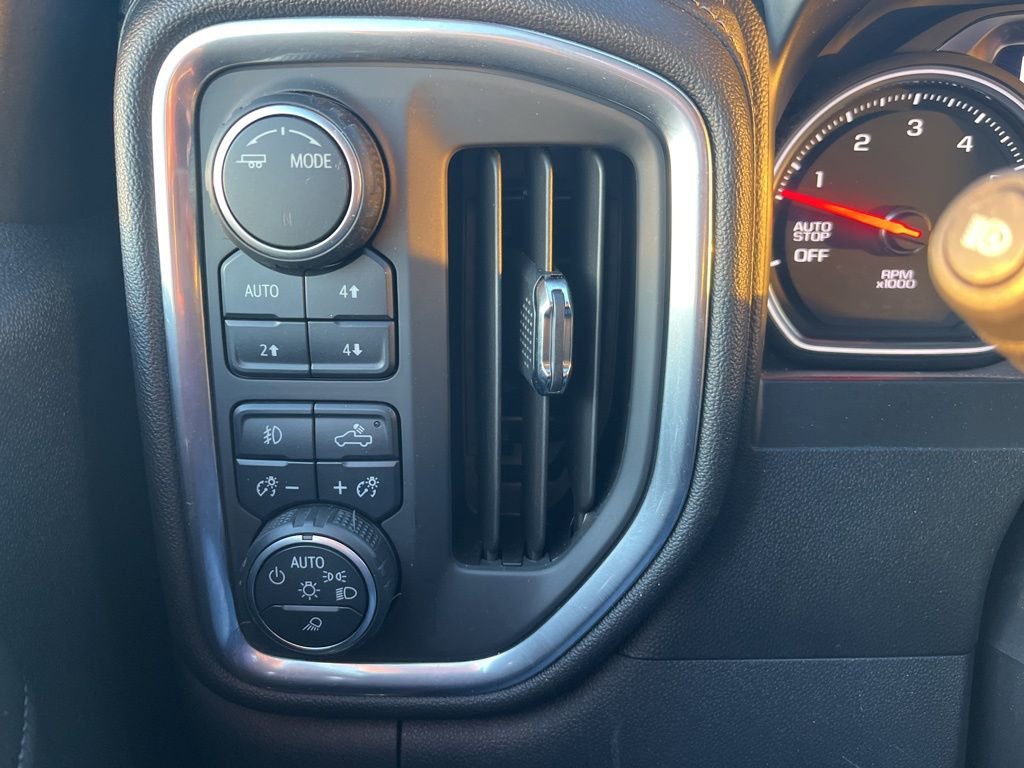 Used 2020 Chevrolet Silverado 1500 High Country AWD/4WD image 16