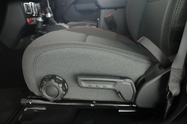 New 2026 Jeep Gladiator Rubicon w/ Technology Group image 9