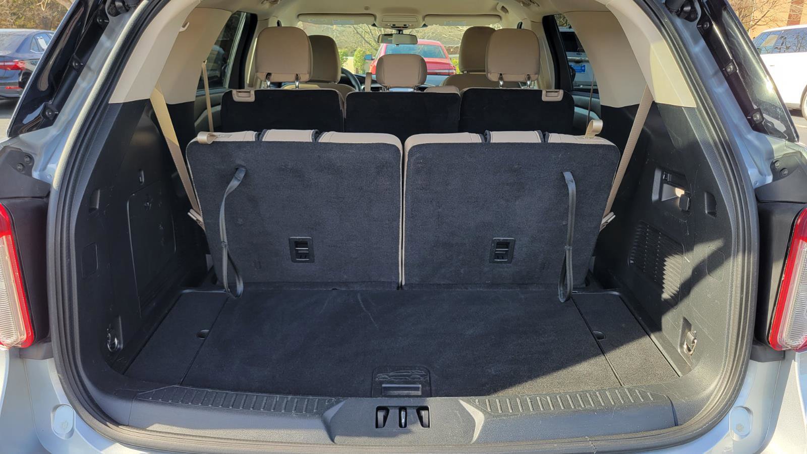 Used 2022 Ford Explorer Base image 30