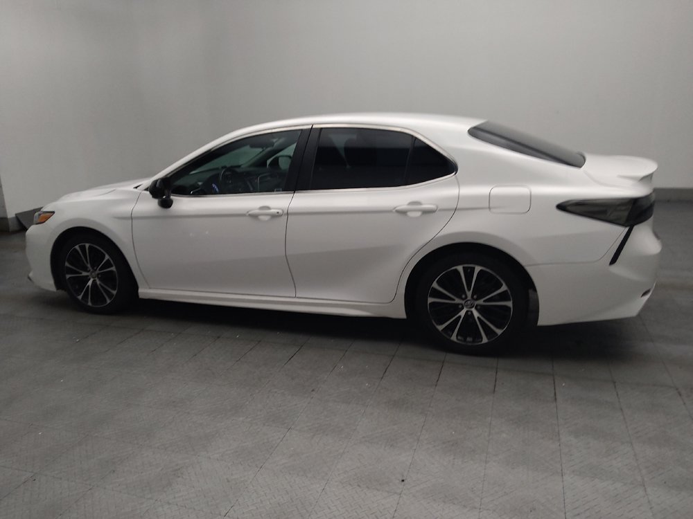 Used 2018 Toyota Camry SE FWD image 3