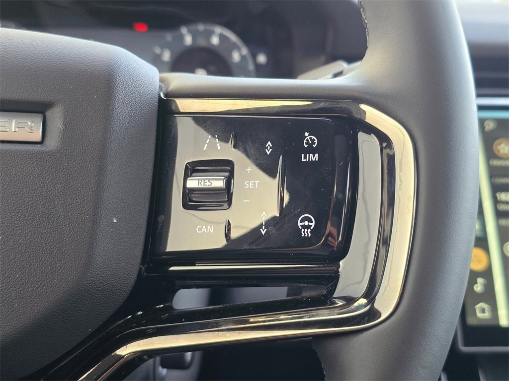 Used 2024 Land Rover Range Rover Evoque Dynamic SE image 18