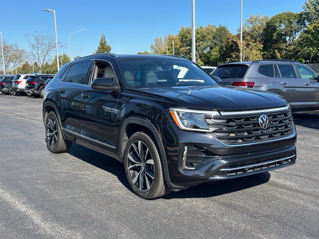 Certified 2024 Volkswagen Atlas Cross Sport SEL Premium R-Line AWD/4WD image 3