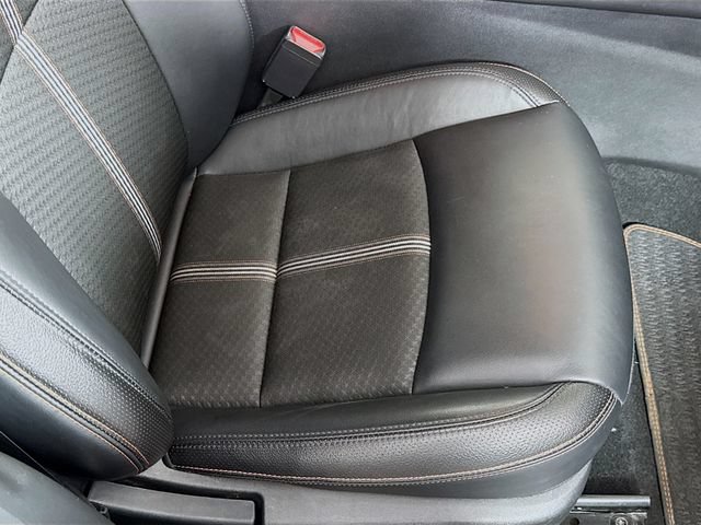 Used 2023 Nissan Altima 2.5 SR FWD image 37
