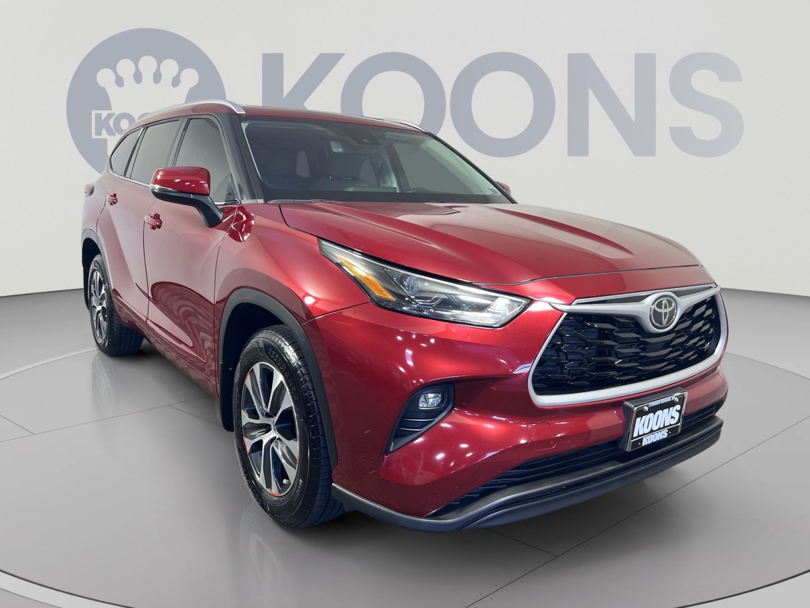 Used 2022 Toyota Highlander XLE AWD/4WD image 10
