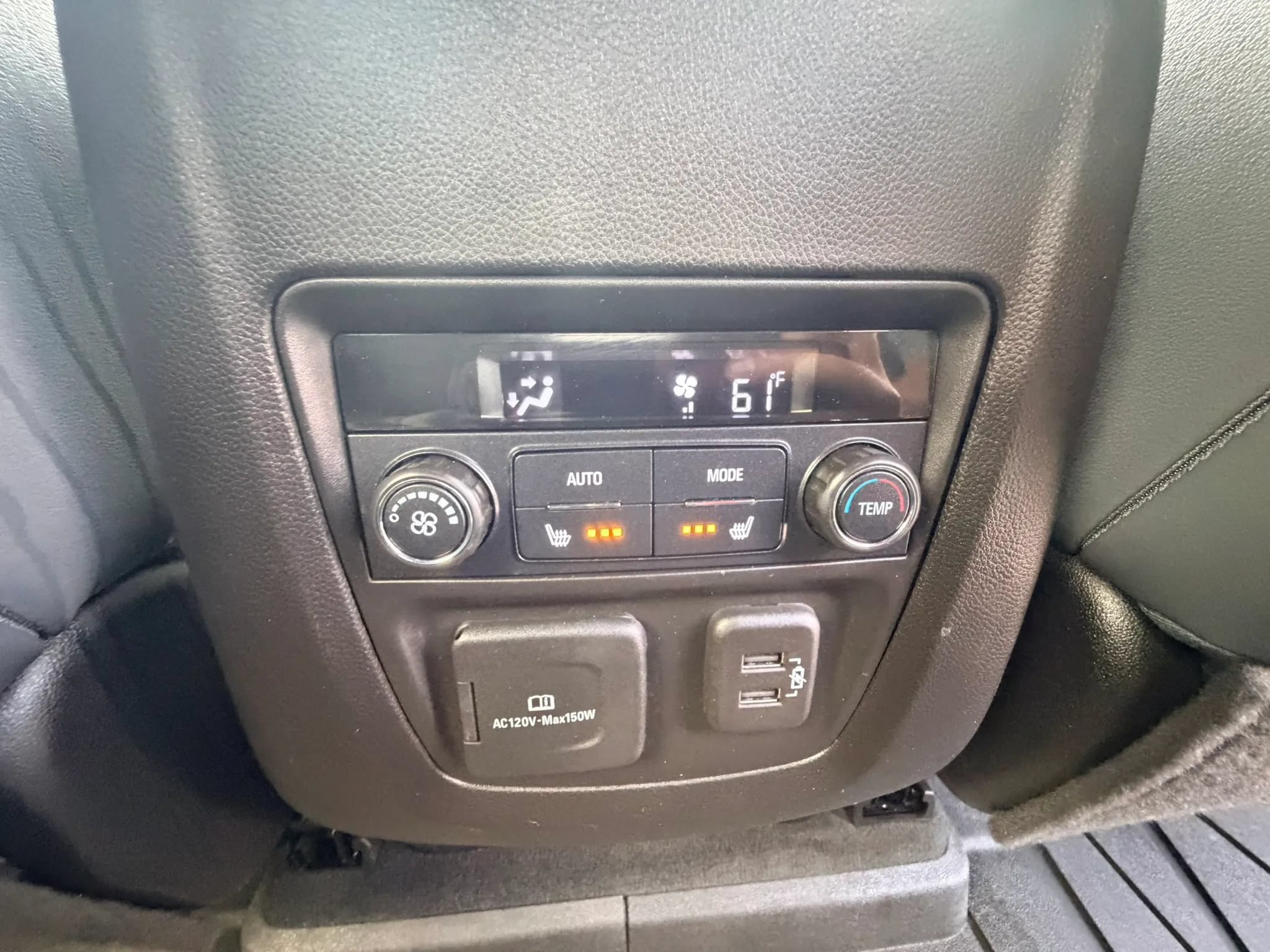Used 2022 Buick Enclave Premium w/ Surround and Sites Package AWD/4WD image 27