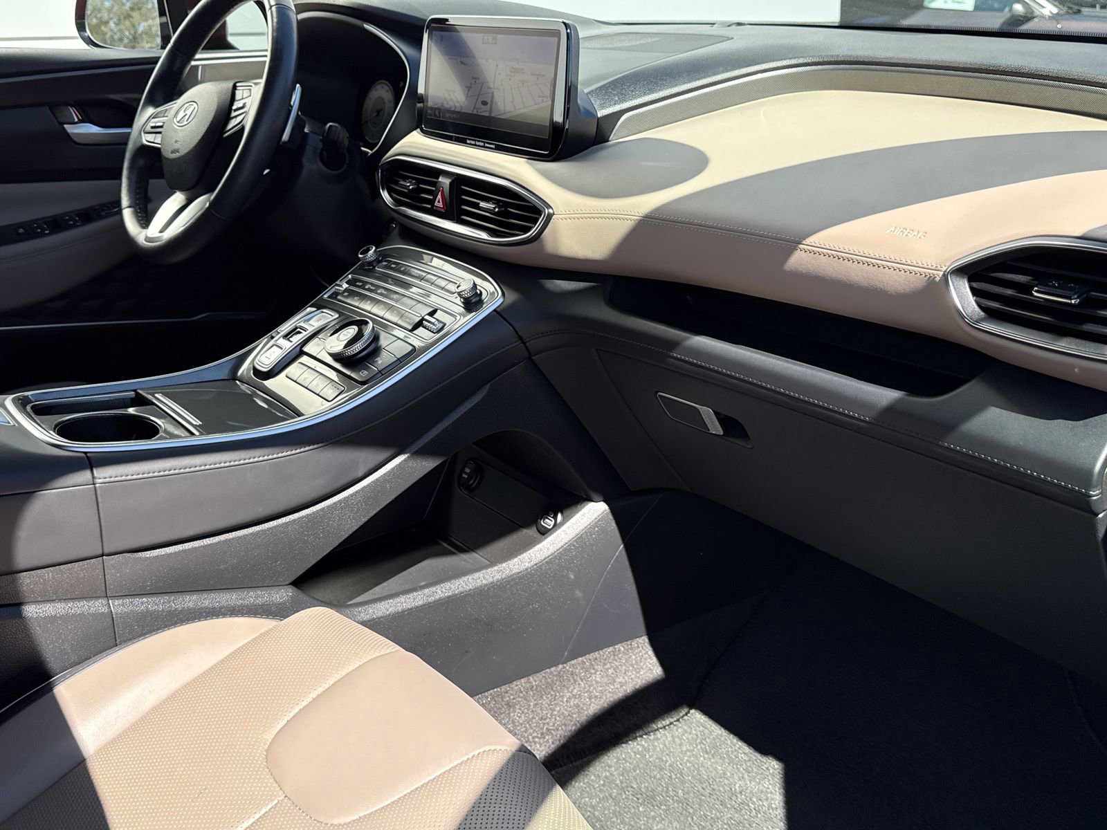 Used 2021 Hyundai Santa Fe Limited image 11