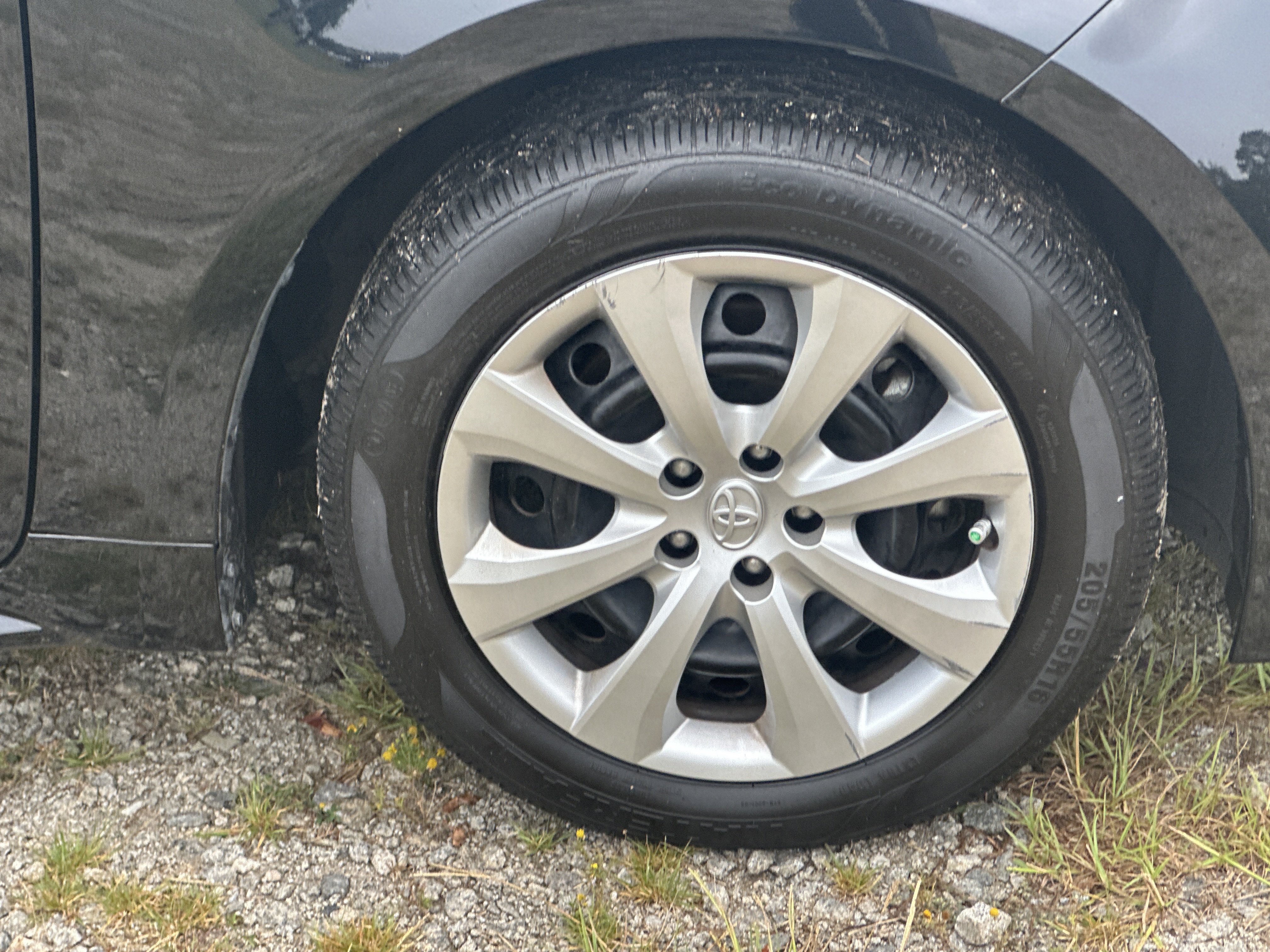 Used 2024 Toyota Corolla LE FWD image 12
