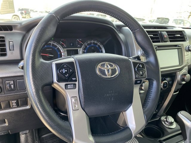 Used 2016 Toyota 4Runner SR5 image 12