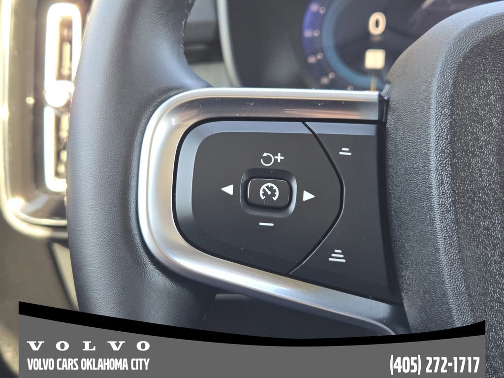 Certified 2025 Volvo XC40 B5 Core w/ Protection Package Premier image 27