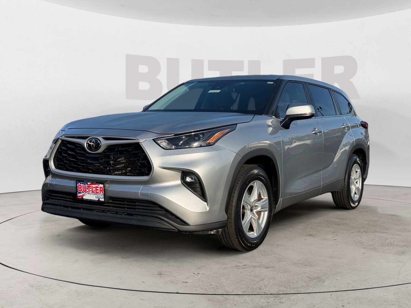 Used 2023 Toyota Highlander L