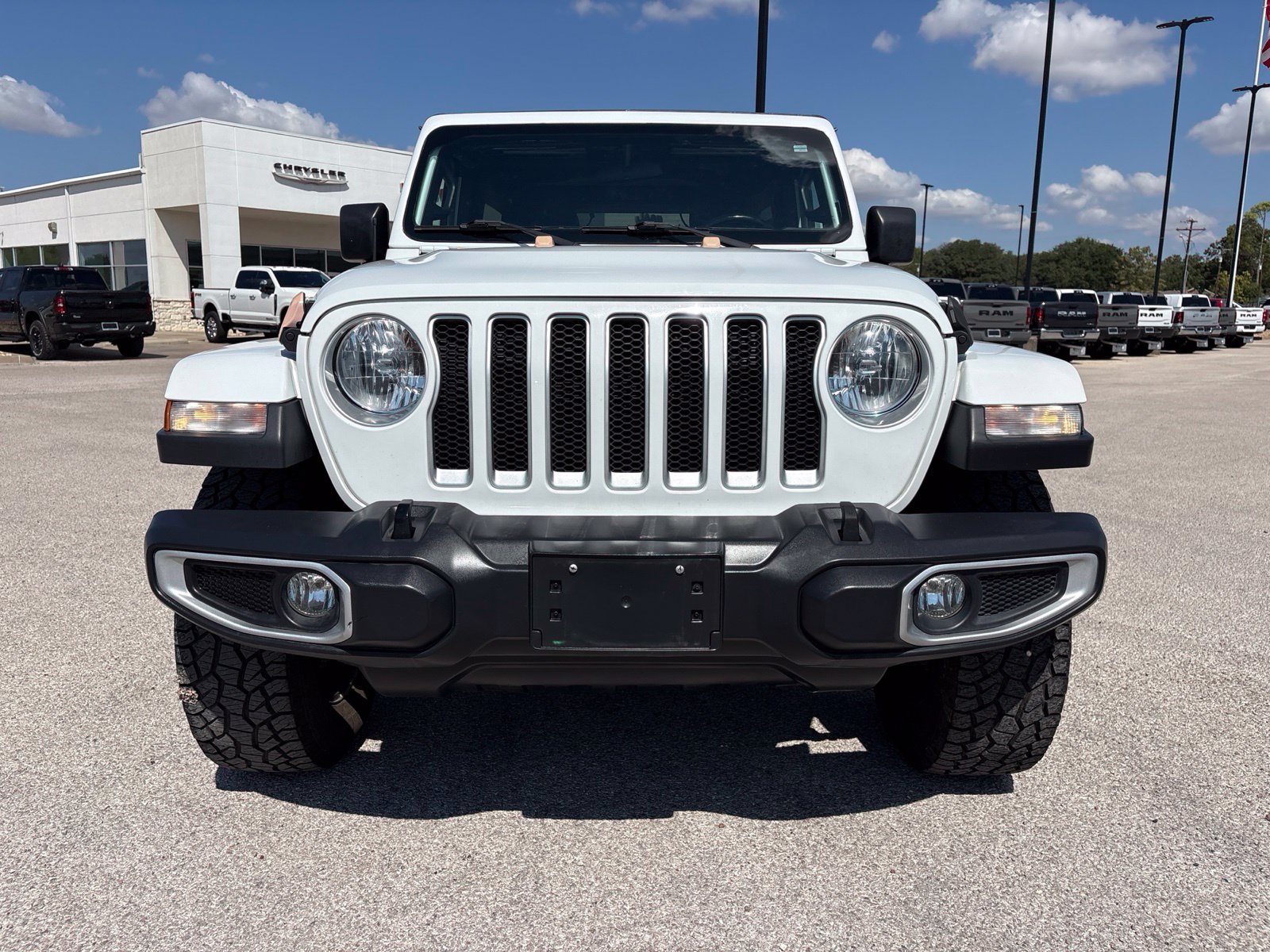 Used 2020 Jeep Wrangler Unlimited Sahara AWD/4WD image 9