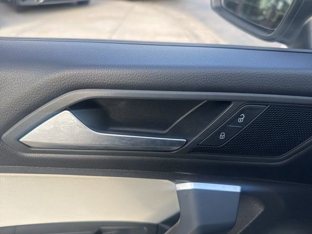 Used 2019 Volkswagen Tiguan SEL Premium R-Line w/ 3rd Row Seat Package image 12