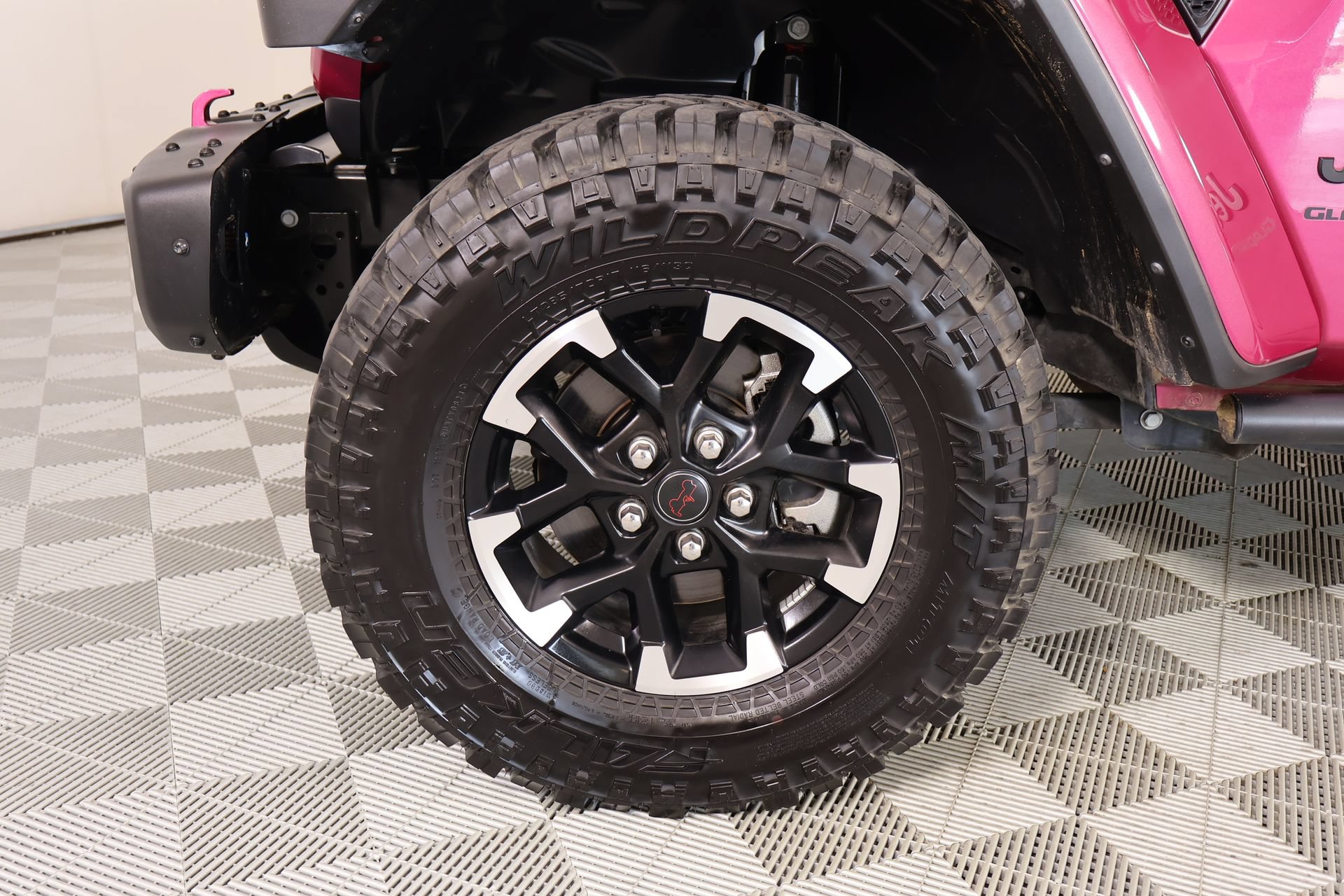 Used 2024 Jeep Gladiator Rubicon AWD/4WD image 18