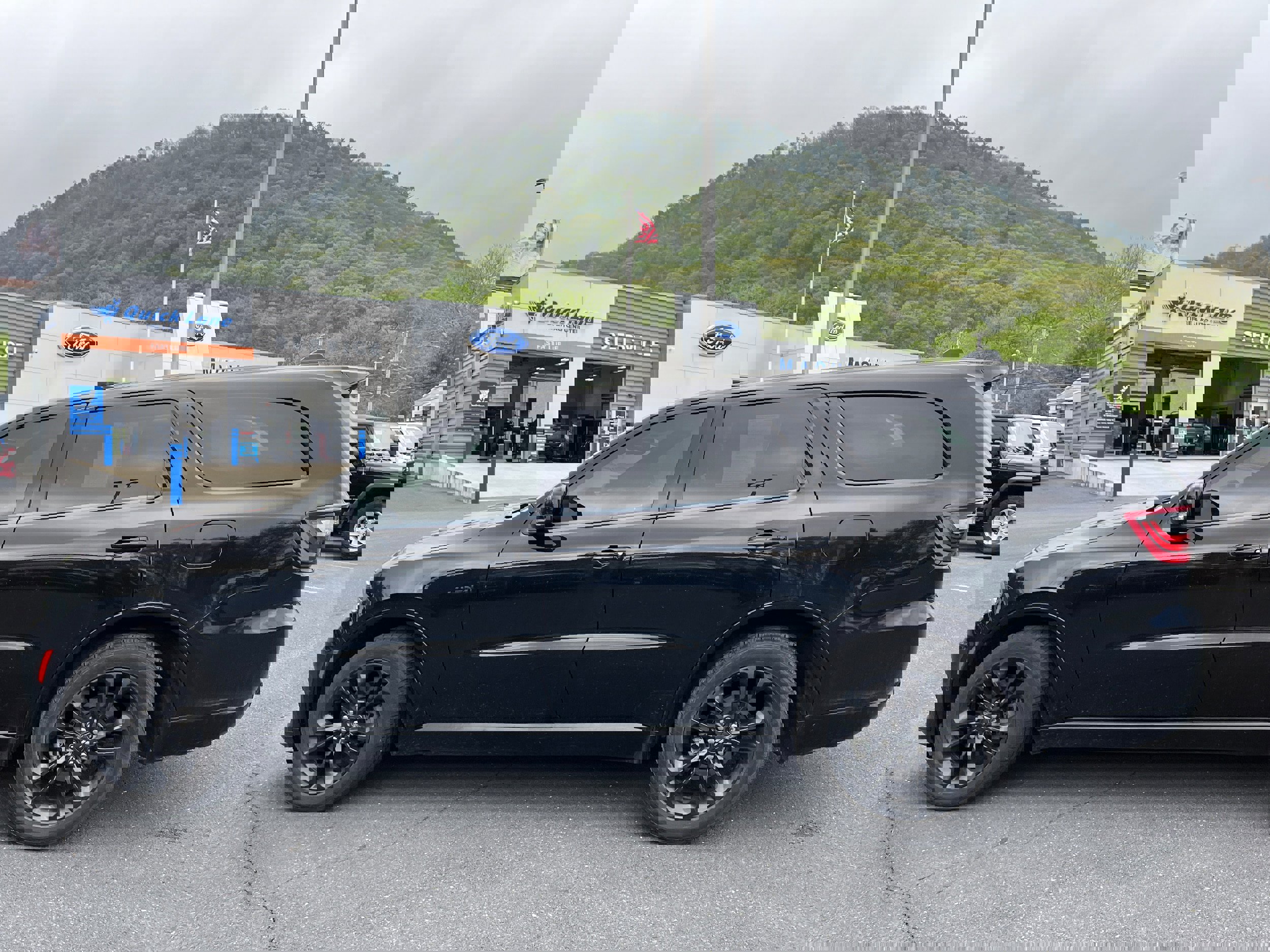 Used 2021 Dodge Durango R/T w/ Blacktop Package image 6