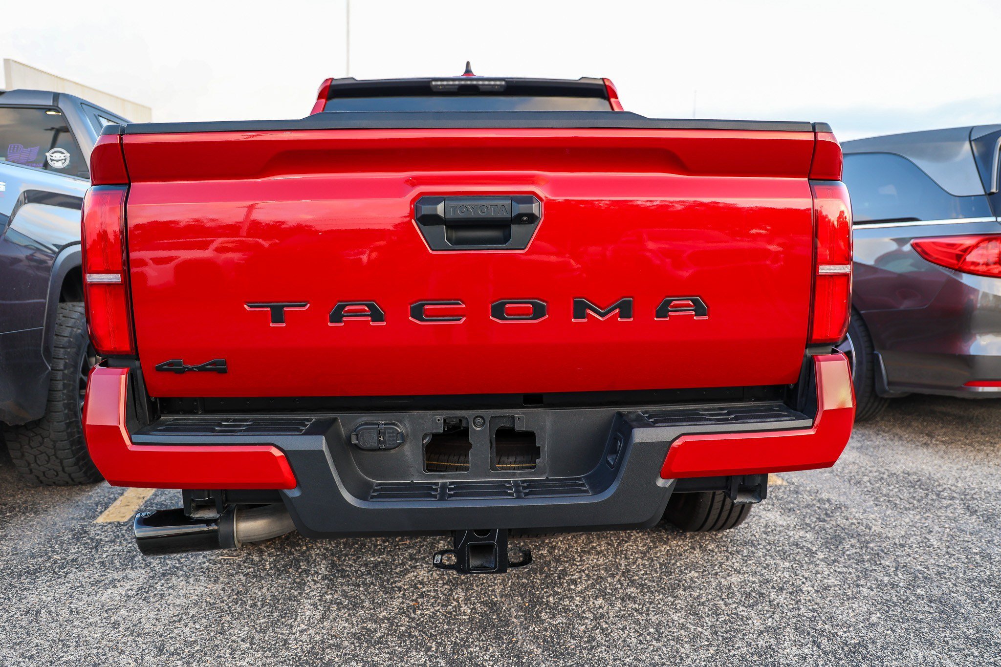 Certified 2026 Toyota Tacoma SR5 AWD/4WD image 8