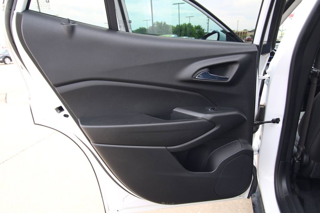 Used 2024 Chevrolet Trax LT w/ Driver Confidence Package FWD image 35
