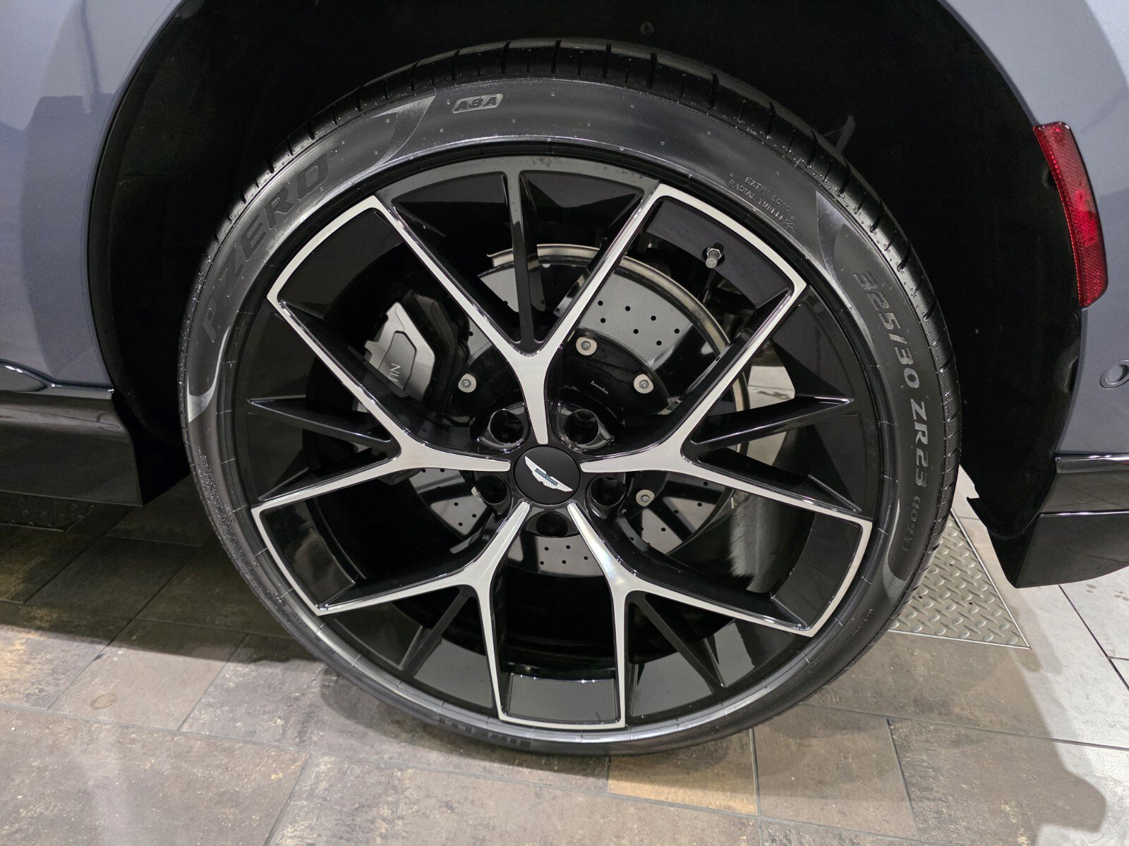 Used 2025 Aston Martin DBX 707 AWD/4WD image 4