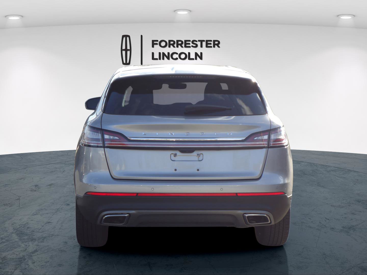 Used 2023 Lincoln Nautilus Reserve w/ Equipment Group 201A AWD/4WD image 4