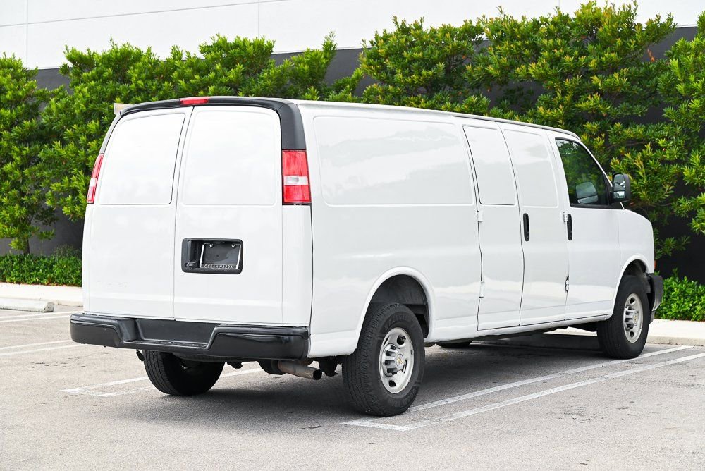 Used 2022 Chevrolet Express 2500 Extended w/ Driver Convenience Package image 4