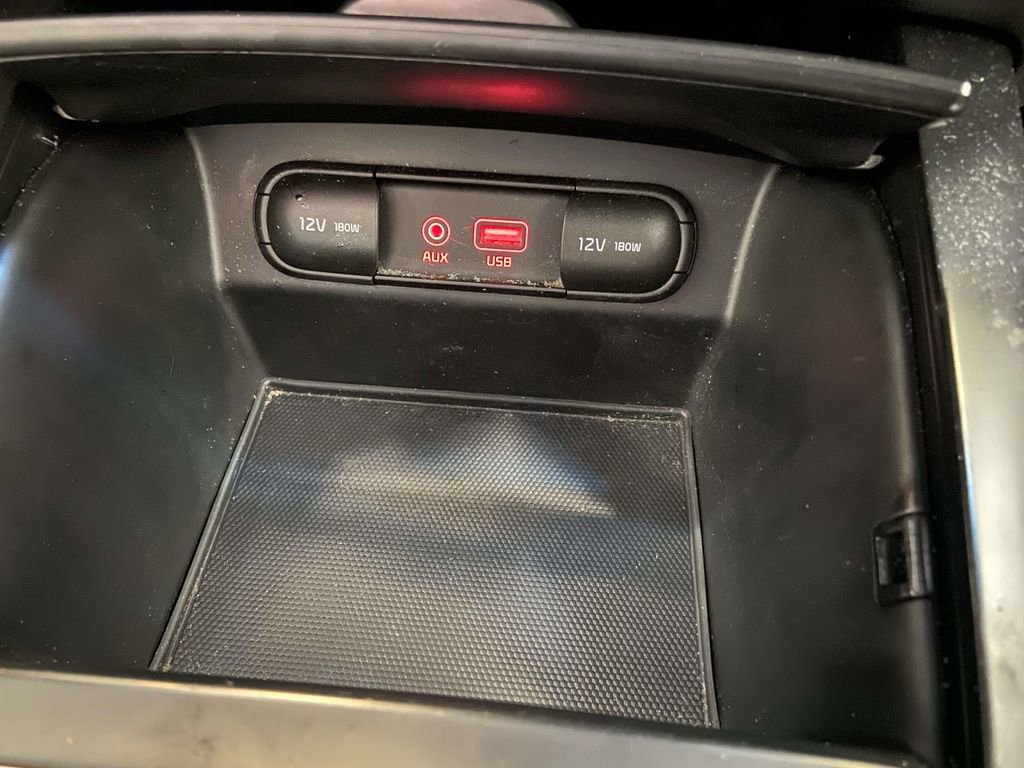 Used 2020 Kia Sorento LX image 22