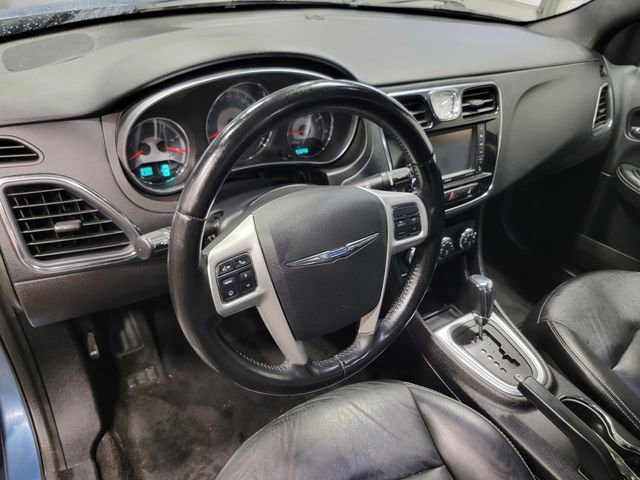 Used 2011 Chrysler 200 Limited image 12