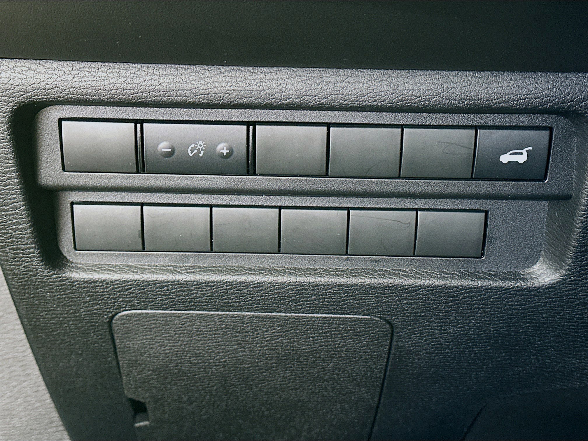 Used 2024 Mitsubishi Outlander SE image 17