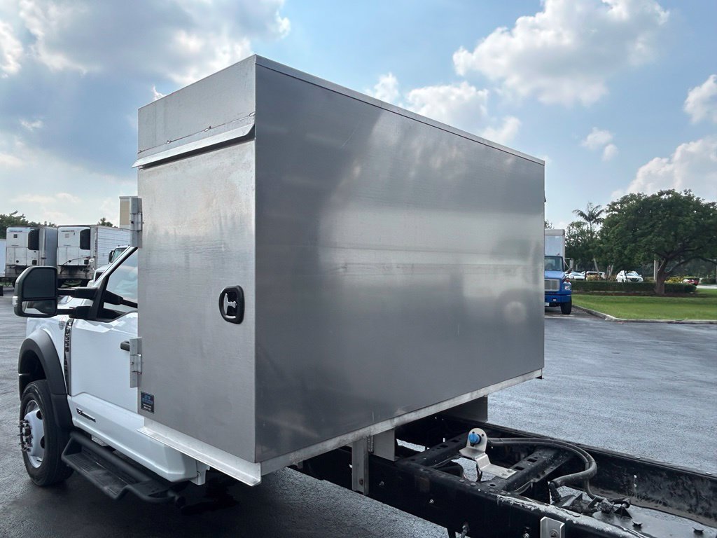 Used 2024 Ford F550 4x4 Regular Cab Super Duty image 18