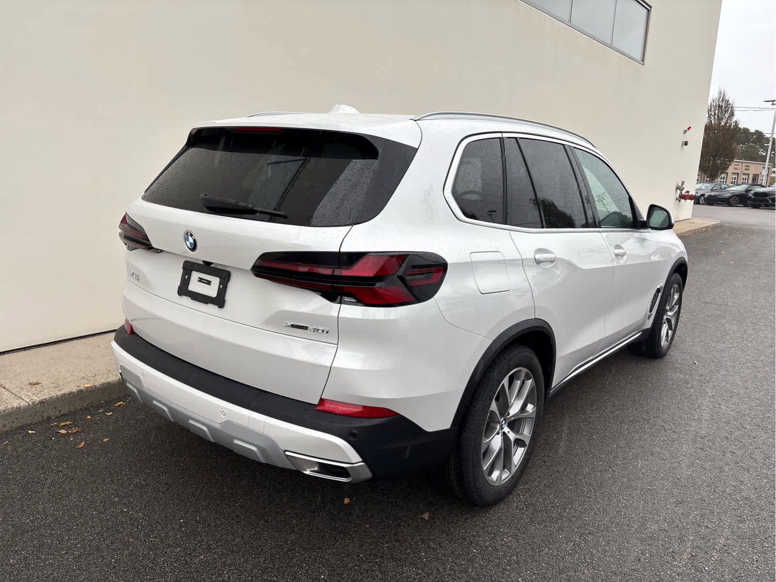 New 2026 BMW X5 xDrive40i w/ Climate Comfort Package image 4