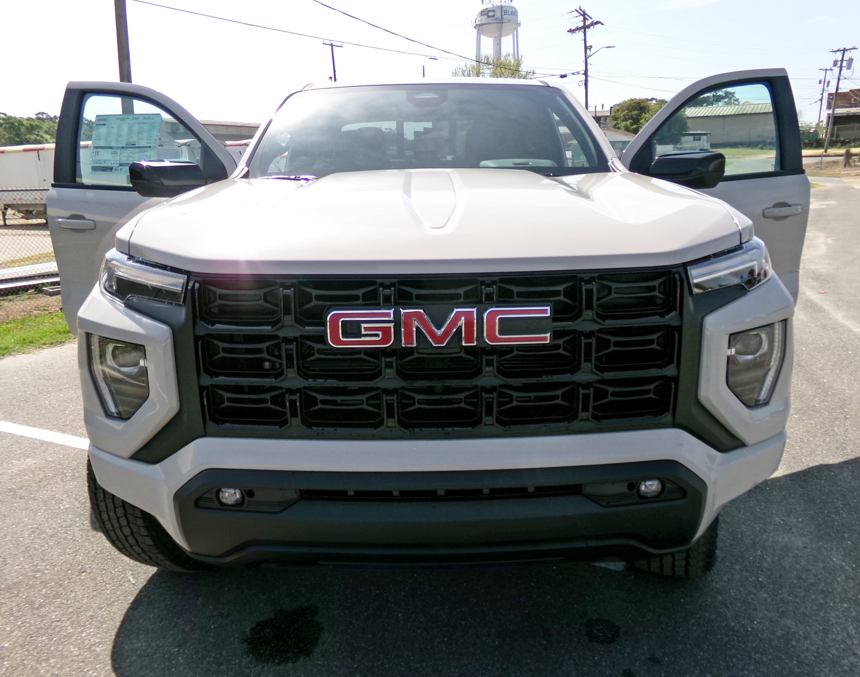 New 2026 GMC Canyon Elevation w/ Convenience Package image 6
