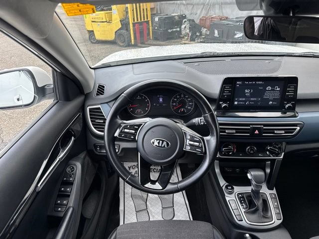 Used 2021 Kia Seltos S AWD/4WD image 19