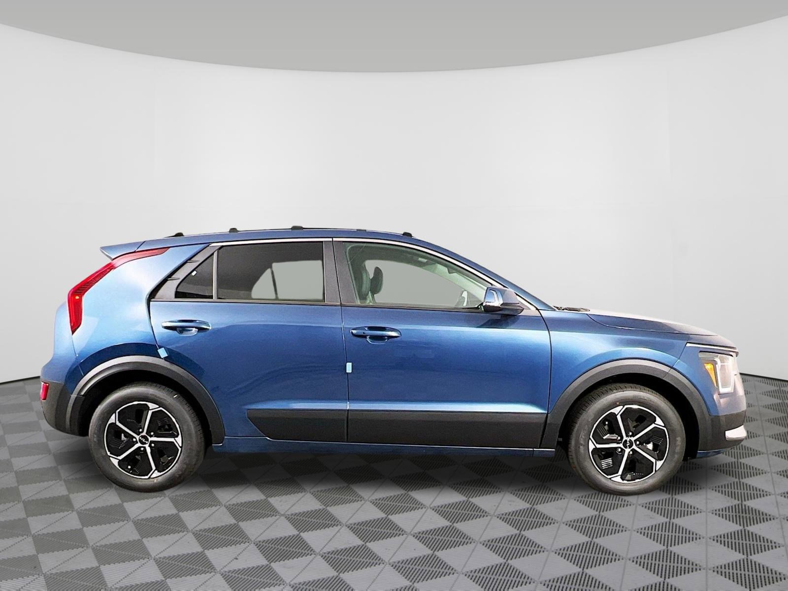 New 2025 Kia Niro EX image 31