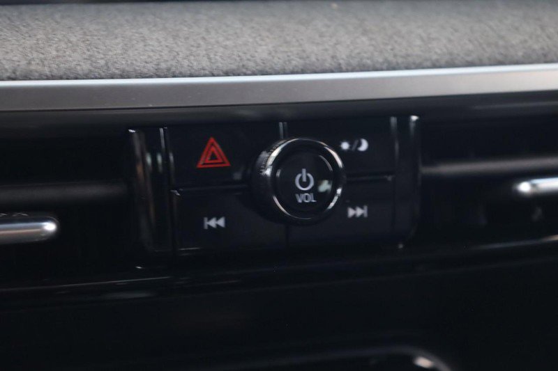 New 2026 Nissan Kicks SV image 13