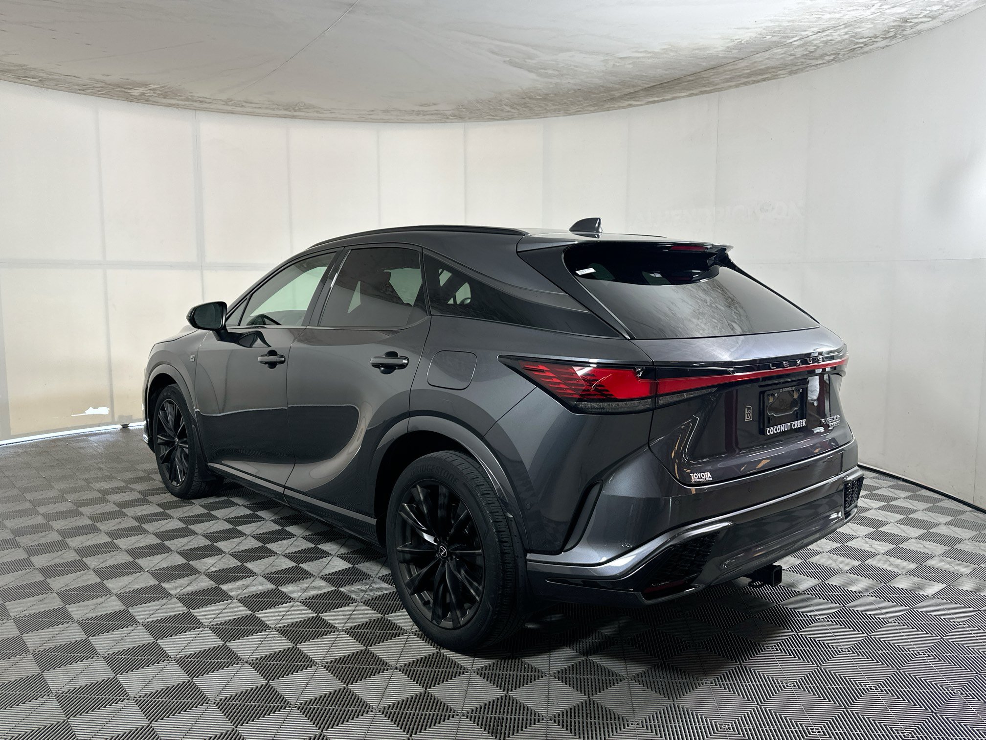 Used 2024 Lexus RX 500h F Sport w/ Convenience Package AWD/4WD image 5