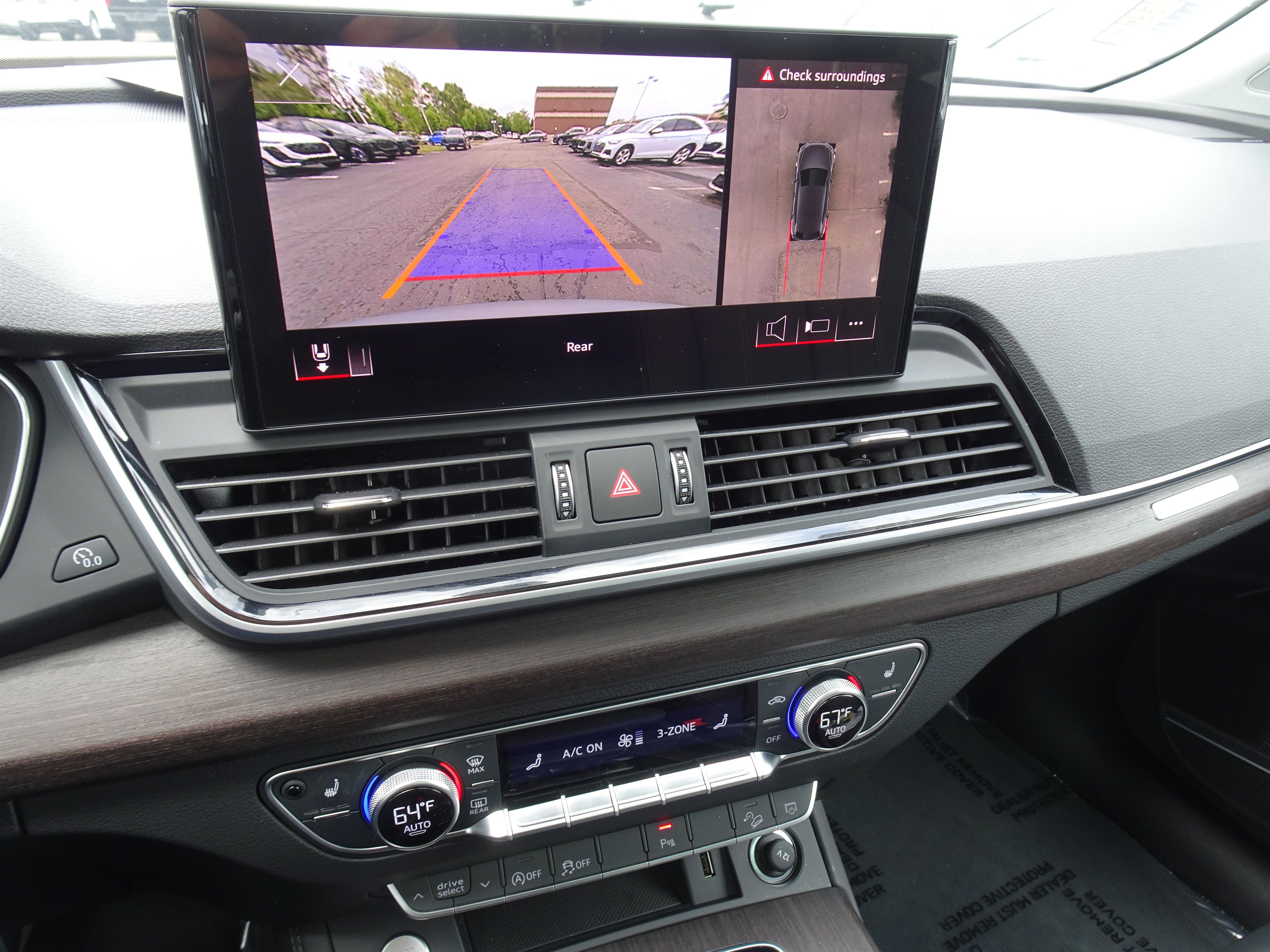 Certified 2025 Audi Q5 2.0T Premium Plus w/ Premium Plus Package AWD/4WD image 14