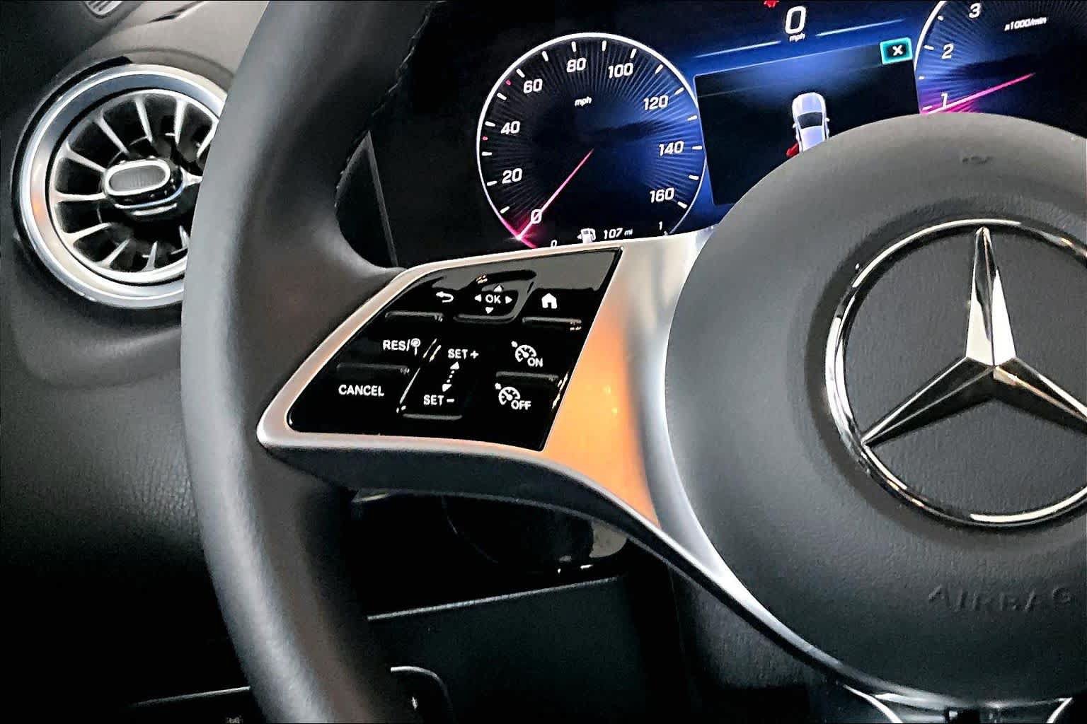 Certified 2024 Mercedes-Benz GLA 250 4MATIC image 24