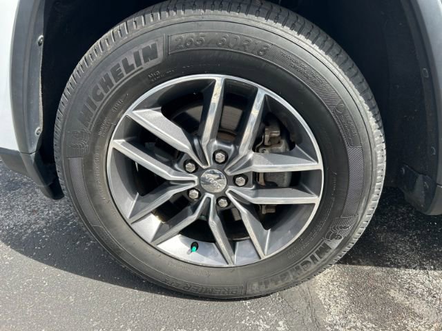 Used 2017 Jeep Grand Cherokee Limited image 30